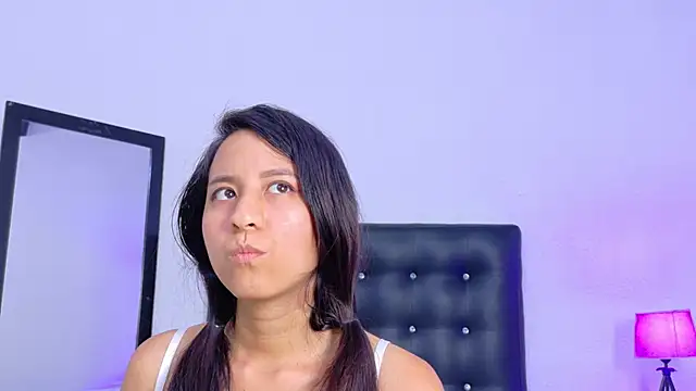 Czat XXX na żywo – Skinny_hottie18