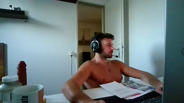 Chat +18 de alpha-hunk ao vivo