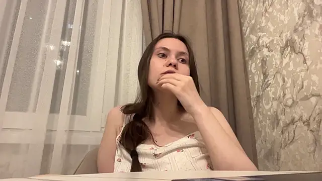 LanaLive Adlı Modelin Canlı XXX Sohbeti