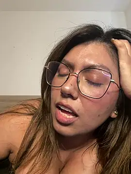 Živý XXX chat Miickinow