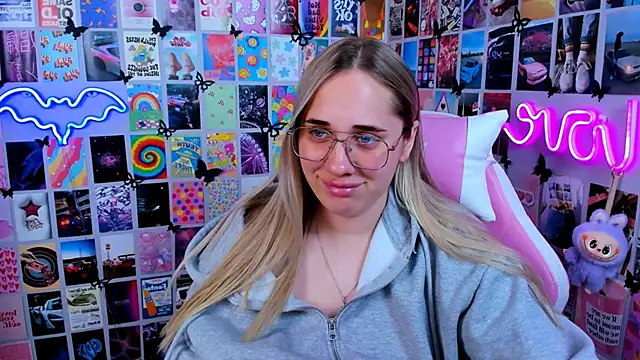 MiaMilas Chat XXX live