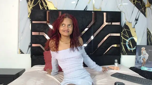 Chat XXX en directo de Nicky_Nicoole