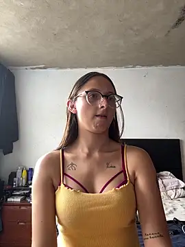 aria_rousse3's Live XXX Chat