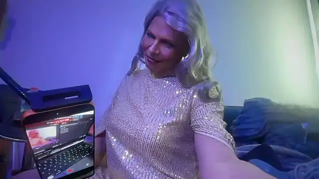 PeggySue_Astrid: вебкам-шоу