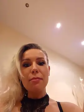AureliaDoux's Live XXX Chat