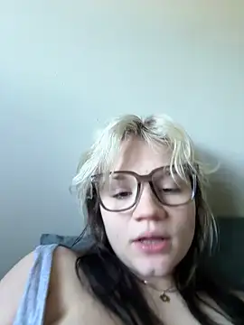 Cutiepiespanks' Live XXX Chat