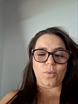 دردشة MariaPau_83 الجنسية المباشرة