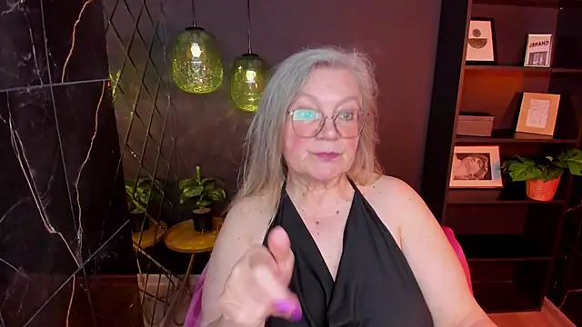 Chat +18 de NataliMellow ao vivo