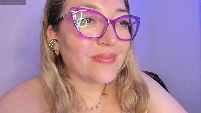 Naty_Mature_ 网络视讯表演
