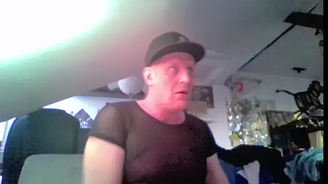 Show modela Bigthroaterboy na web-kameri