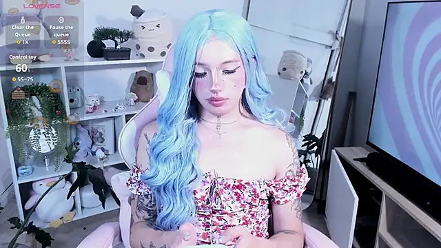 Show modela KloeKing__ na web-kameri