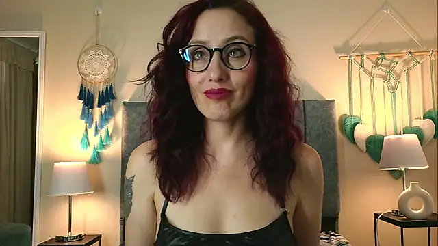 IberianMoonMK Chat XXX in diretta
