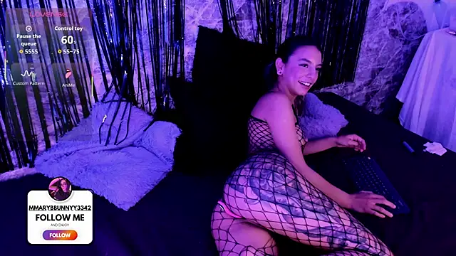 MaryAnneeXOO Show Webcam
