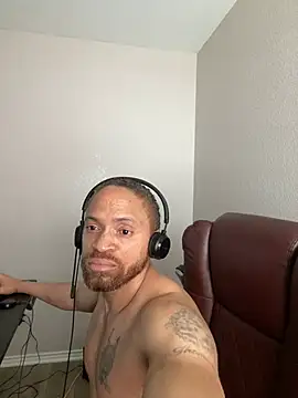 Fathero1time Adlı Modelin Canlı XXX Sohbeti