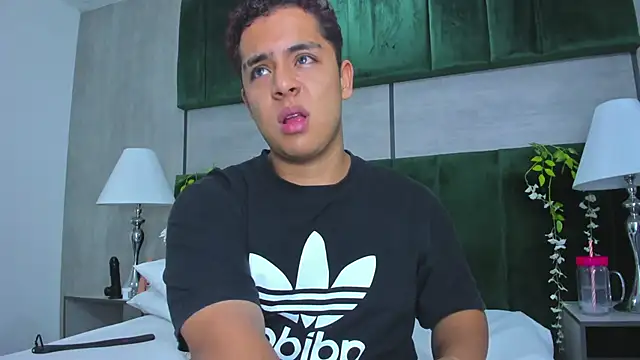 Show modela Darian_laforteza na web-kameri