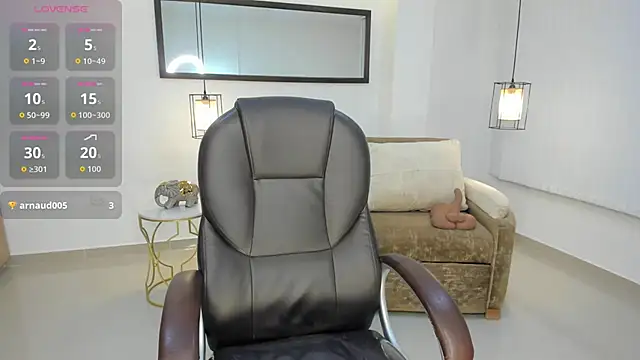 XXX chat uživo modela Emi_Roseth