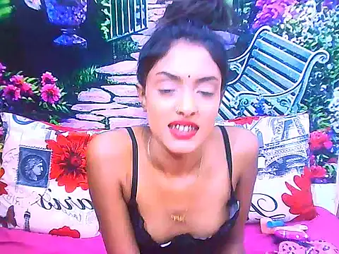 IndianPretty14u2Luv Adlı Modelin Canlı XXX Sohbeti