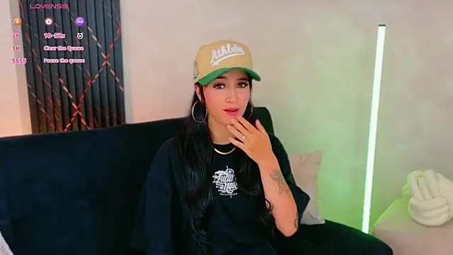 EmmyEvans1's Live XXX Chat