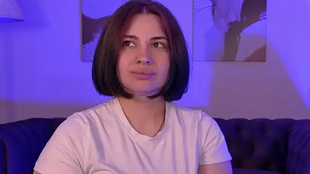 AdrianaToress' Live XXX Chat
