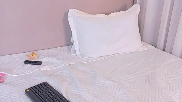 دردشة ZoeyPetit الجنسية المباشرة
