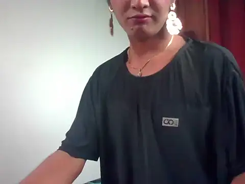 TrasheCharlottexx 网络视讯表演