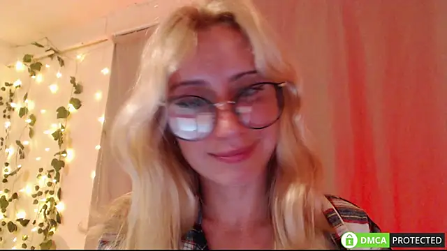 MiaKayden élő XXX-chatje