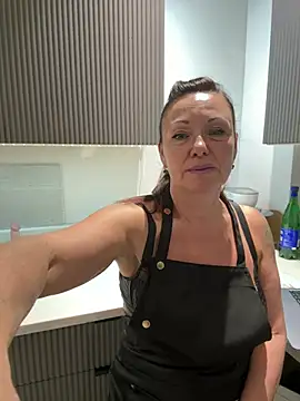 HotLdyllic Show in webcam