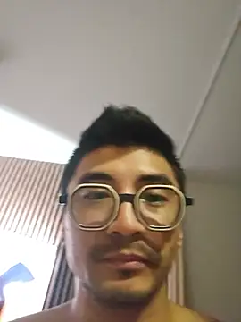 Lokomo32 Show Webcam
