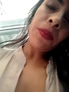 Astrid-- Live XXX-chat