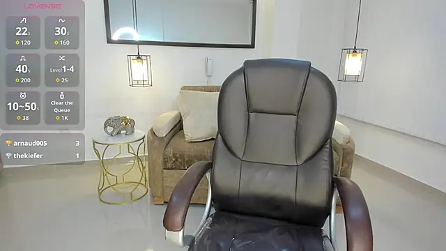 Chat +18 de Emi_Roseth ao vivo