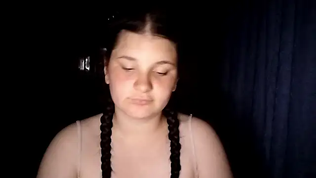 BeatriceMolands' Live XXX Chat