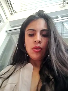 Astrid-- Live XXX-Chat