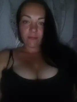 Show modela PrettyAngell_ na web-kameri