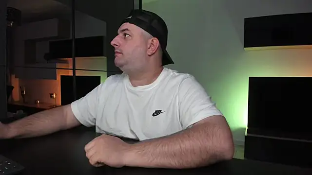 DravenPeak Chat XXX live