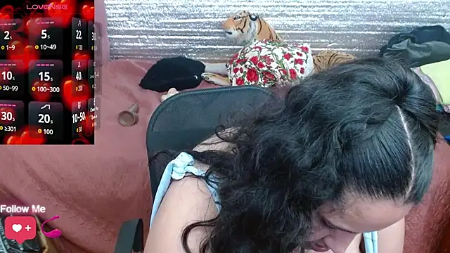 EMILY-NESSA's Live XXX Chat
