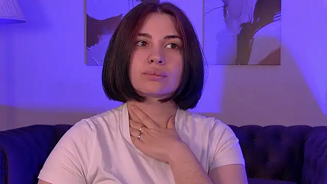 AdrianaToress' Live XXX Chat
