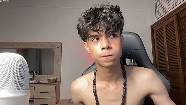 OopsAgain_ Chat XXX live