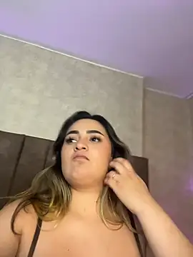 Antonella_Julieta ওয়েবক্যাম শো