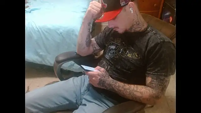 Chatroom XXX en direct de DADDY_KANE8---