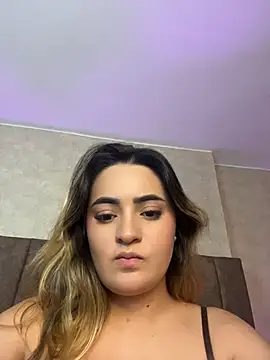 Antonella_Julieta Chat XXX in diretta
