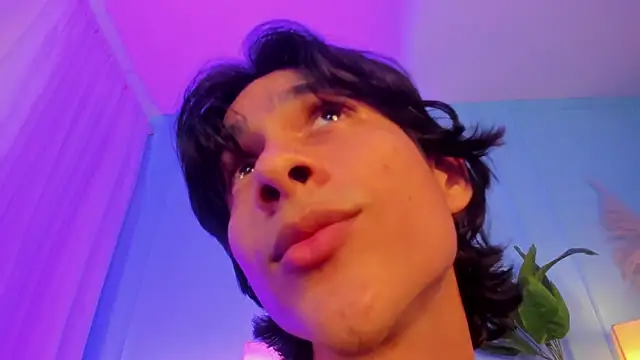 Chat XXX en directo de Cheys_Mast