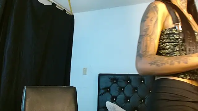 Chat +18 de Ameliejoness_ ao vivo
