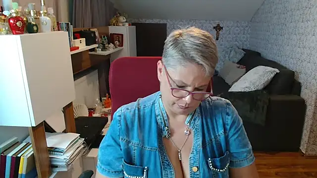 Czat XXX na żywo – bigtits4you