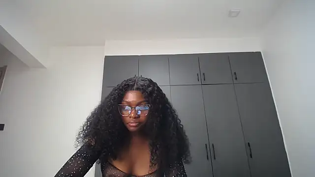 Pretty_Liya08's Webcam Show