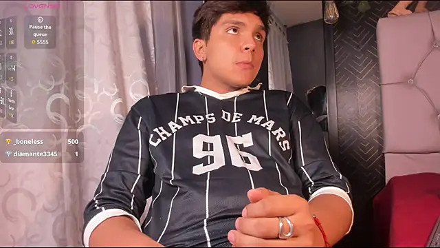 Thiago_Kozak – Naživo XXX chat
