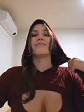 Chat +18 de MiaRides19 ao vivo