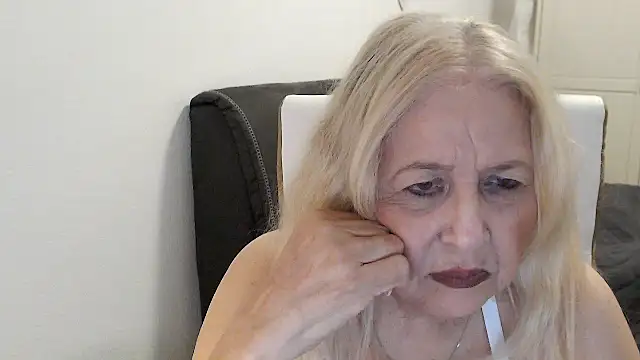SusiLifeXXX live XXX chat