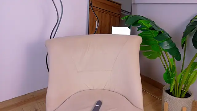 HelenaFoumier 现场XXX聊天