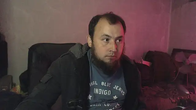 BIG-COCK-OMG 网络视讯表演