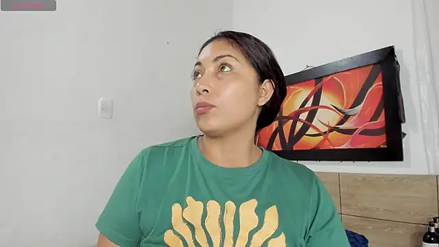 Chat +18 de Lauralove_69 ao vivo